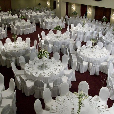 Valis Resort Hotel Волос Экстерьер фото A wedding reception